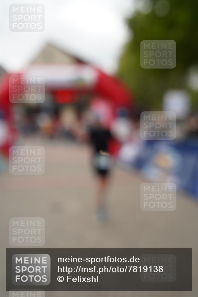 04.05.2025 - 8. Wedeler Halbmarathon Felixshl http://msf.ph/oto/7819138 04.05.2025 11:48:12 Ziel 434, 1083 meine-sportfotos.de
