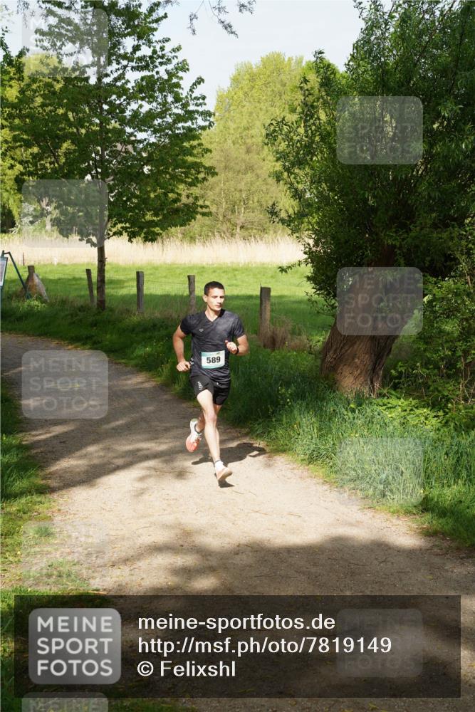 04.05.2025 - 8. Wedeler Halbmarathon Felixshl http://msf.ph/oto/7819149 04.05.2025 10:01:03 Laufen 589 meine-sportfotos.de