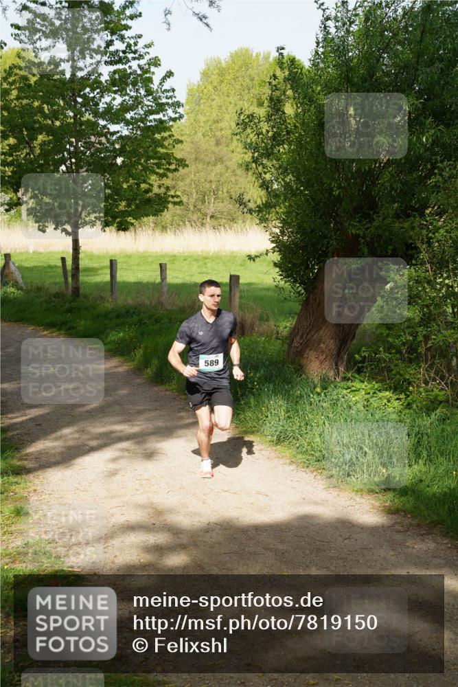 04.05.2025 - 8. Wedeler Halbmarathon Felixshl http://msf.ph/oto/7819150 04.05.2025 10:01:03 Laufen 589 meine-sportfotos.de