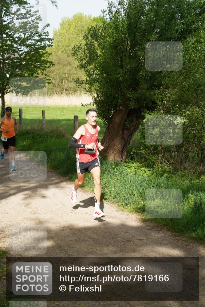 04.05.2025 - 8. Wedeler Halbmarathon Felixshl http://msf.ph/oto/7819166 04.05.2025 10:01:09 Laufen 1184 meine-sportfotos.de