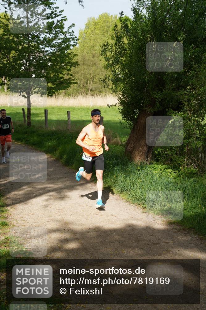 04.05.2025 - 8. Wedeler Halbmarathon Felixshl http://msf.ph/oto/7819169 04.05.2025 10:01:10 Laufen 1199, 1184 meine-sportfotos.de