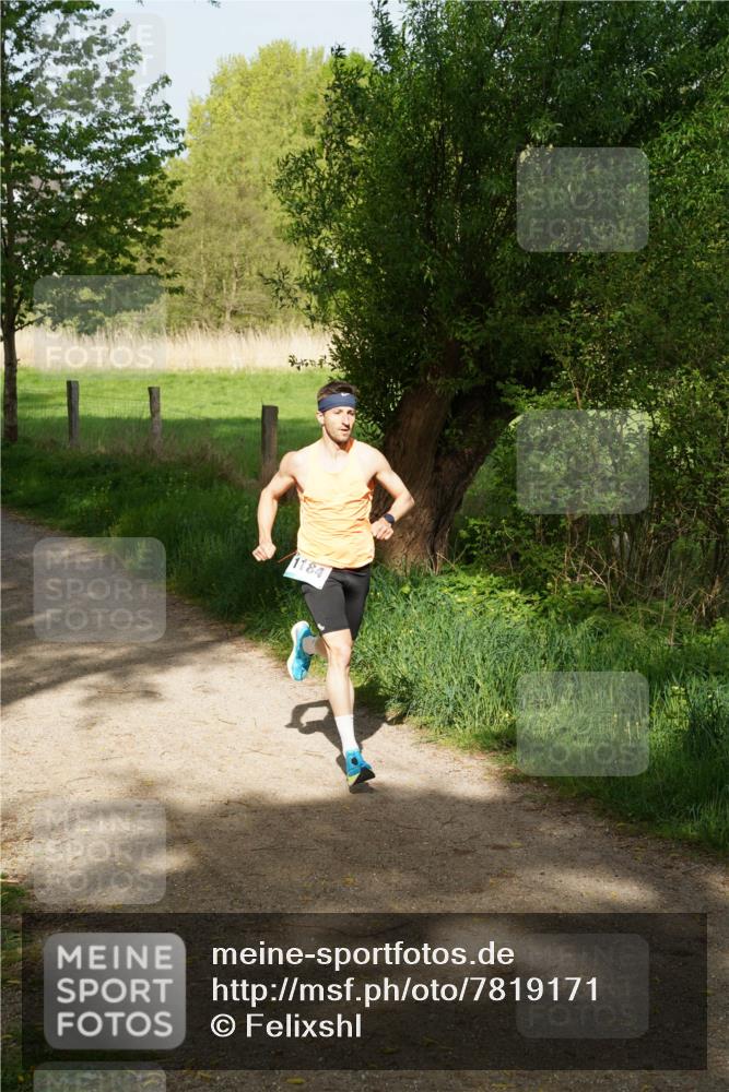 04.05.2025 - 8. Wedeler Halbmarathon Felixshl http://msf.ph/oto/7819171 04.05.2025 10:01:10 Laufen 1184 meine-sportfotos.de