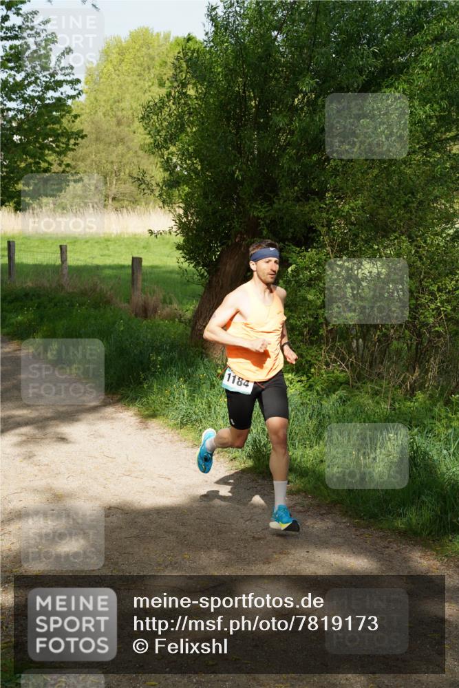 04.05.2025 - 8. Wedeler Halbmarathon Felixshl http://msf.ph/oto/7819173 04.05.2025 10:01:11 Laufen 1184 meine-sportfotos.de