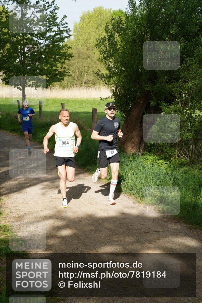 04.05.2025 - 8. Wedeler Halbmarathon Felixshl http://msf.ph/oto/7819184 04.05.2025 10:01:15 Laufen 984, 87 meine-sportfotos.de