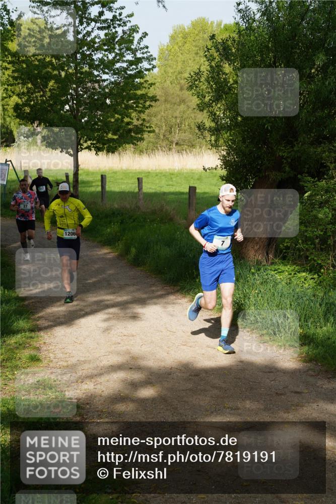04.05.2025 - 8. Wedeler Halbmarathon Felixshl http://msf.ph/oto/7819191 04.05.2025 10:01:18 Laufen 27, 1206 meine-sportfotos.de
