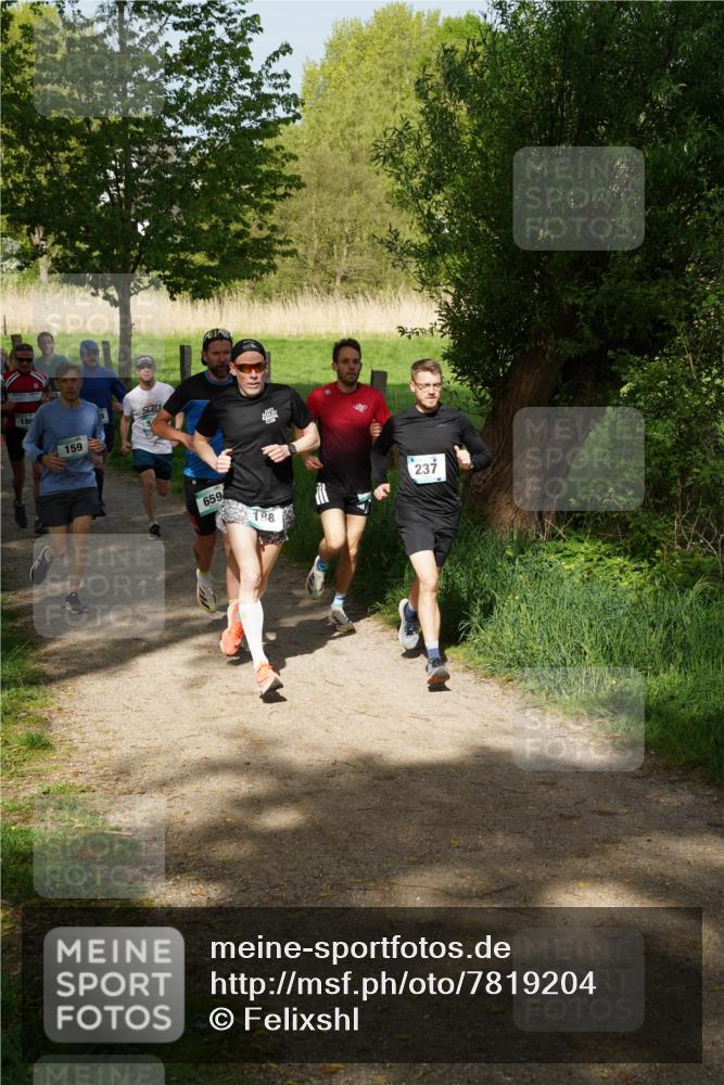 04.05.2025 - 8. Wedeler Halbmarathon Felixshl http://msf.ph/oto/7819204 04.05.2025 10:01:22 Laufen 186, 159, 659, 188, 237 meine-sportfotos.de