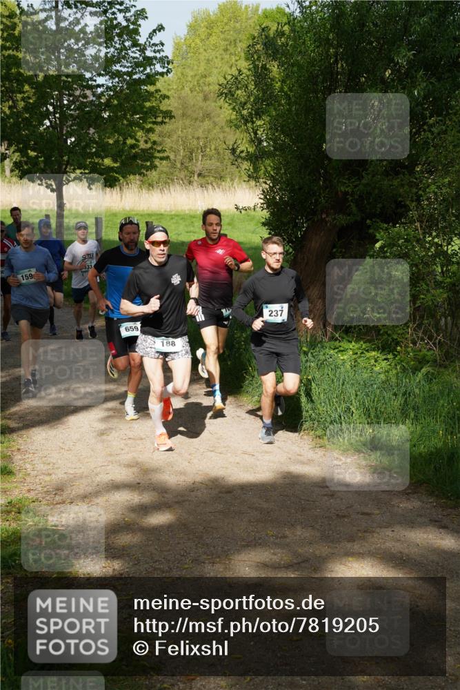 04.05.2025 - 8. Wedeler Halbmarathon Felixshl http://msf.ph/oto/7819205 04.05.2025 10:01:22 Laufen 159, 33, 659, 188, 237 meine-sportfotos.de