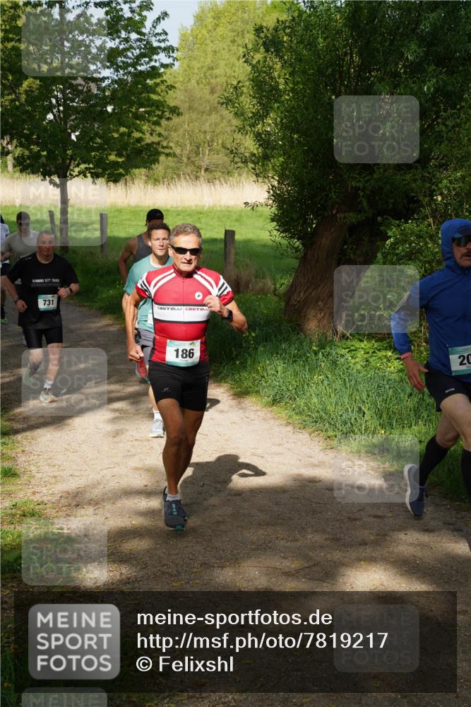 04.05.2025 - 8. Wedeler Halbmarathon Felixshl http://msf.ph/oto/7819217 04.05.2025 10:01:26 Laufen 731, 186, 20 meine-sportfotos.de