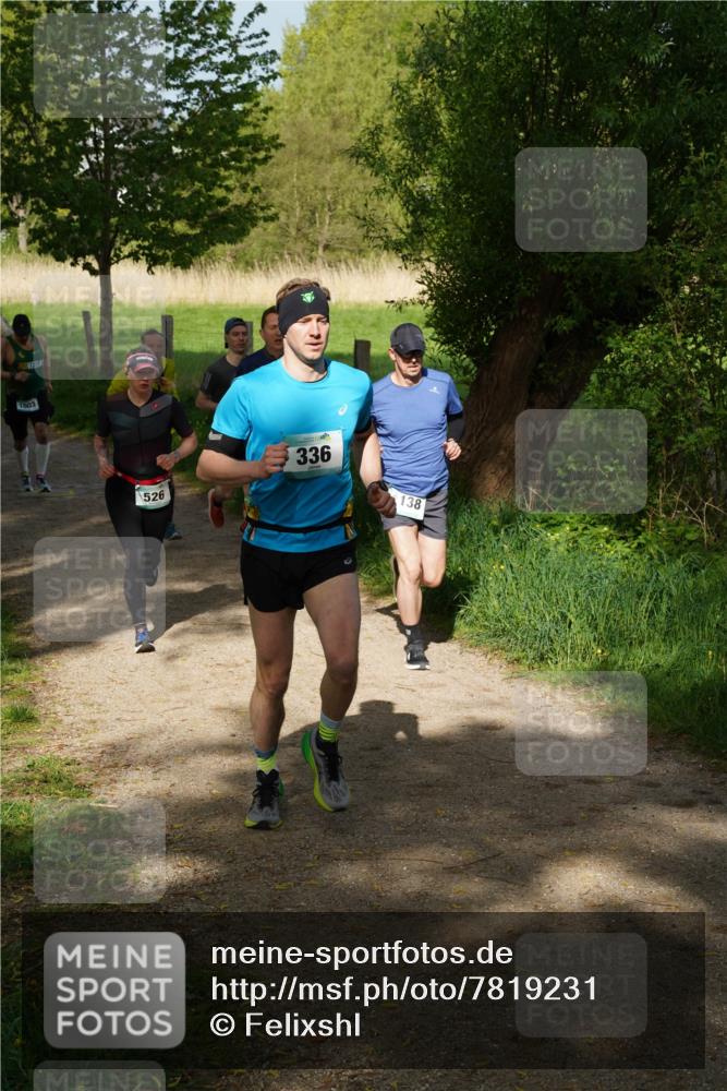 04.05.2025 - 8. Wedeler Halbmarathon Felixshl http://msf.ph/oto/7819231 04.05.2025 10:01:30 Laufen 1003, 526, 336, 138 meine-sportfotos.de