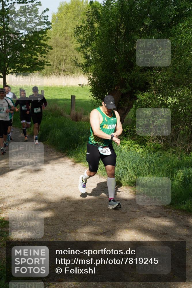 04.05.2025 - 8. Wedeler Halbmarathon Felixshl http://msf.ph/oto/7819245 04.05.2025 10:01:34 Laufen 624, 73, 77, 1003 meine-sportfotos.de