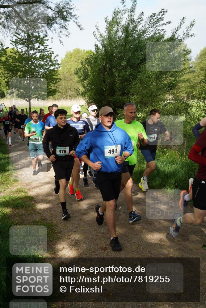 04.05.2025 - 8. Wedeler Halbmarathon Felixshl http://msf.ph/oto/7819255 04.05.2025 10:01:38 Laufen 882, 479, 491, 394 meine-sportfotos.de