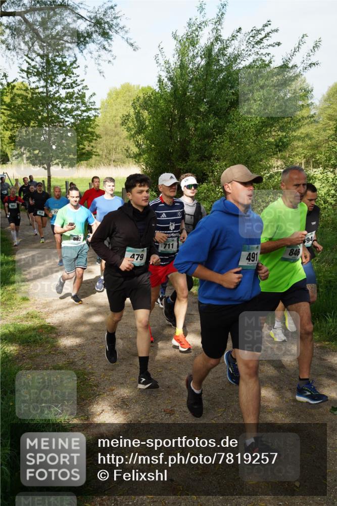 04.05.2025 - 8. Wedeler Halbmarathon Felixshl http://msf.ph/oto/7819257 04.05.2025 10:01:38 Laufen 854, 22, 882, 479, 491, 846, 94 meine-sportfotos.de