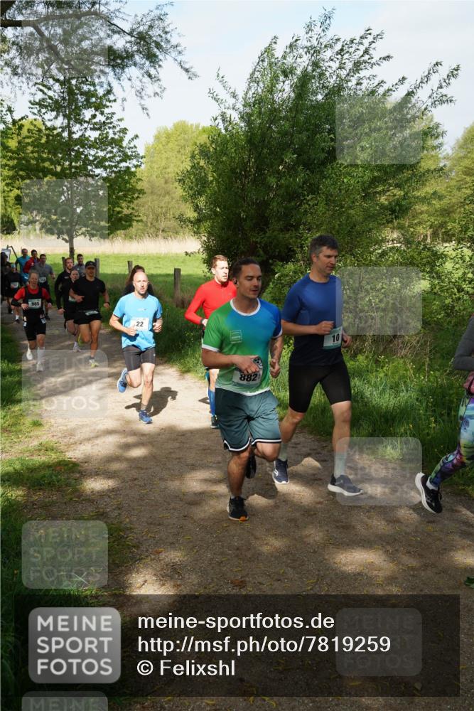 04.05.2025 - 8. Wedeler Halbmarathon Felixshl http://msf.ph/oto/7819259 04.05.2025 10:01:39 Laufen 985, 882, 10 meine-sportfotos.de