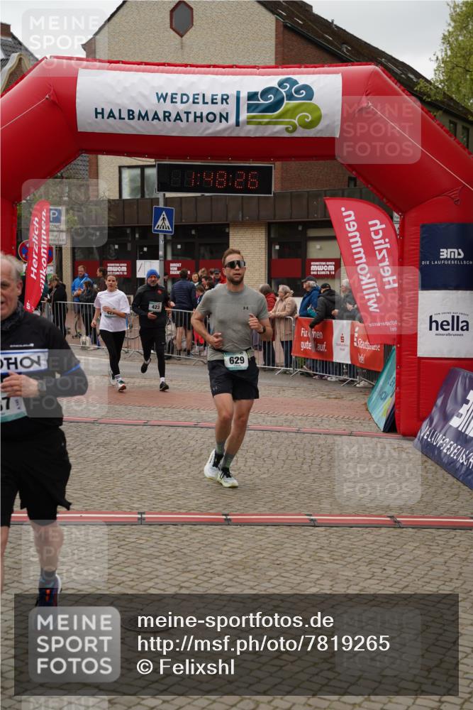 04.05.2025 - 8. Wedeler Halbmarathon Felixshl http://msf.ph/oto/7819265 04.05.2025 11:48:24 Ziel 437, 629 meine-sportfotos.de