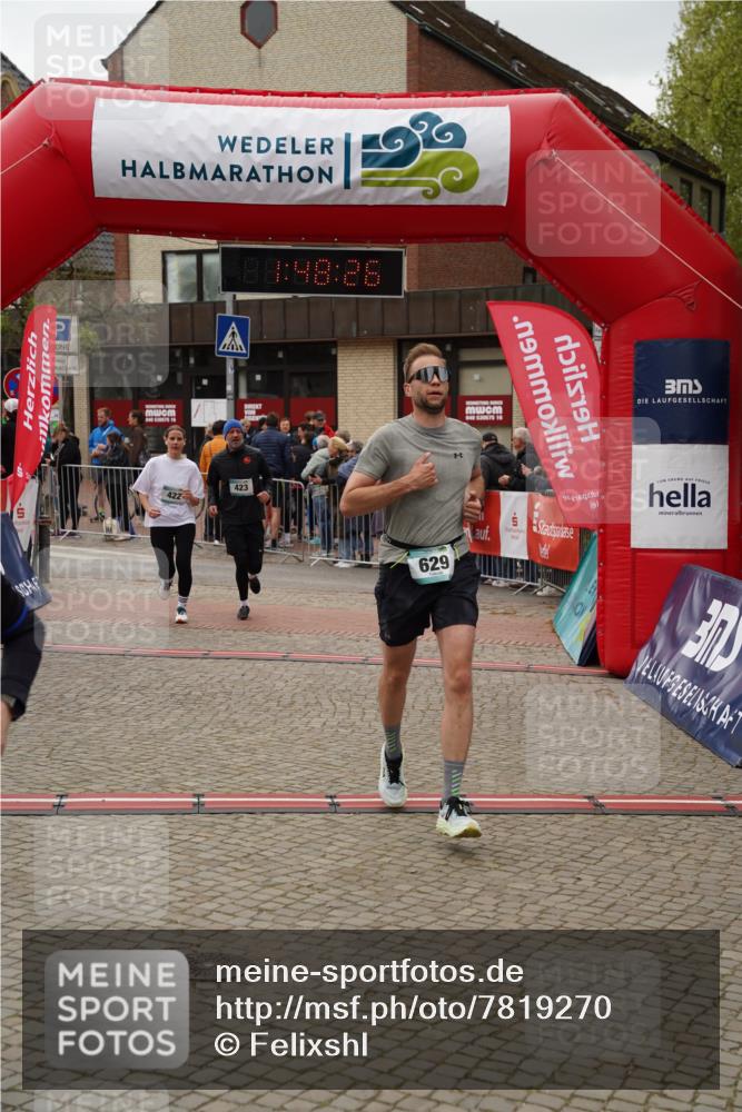 04.05.2025 - 8. Wedeler Halbmarathon Felixshl http://msf.ph/oto/7819270 04.05.2025 11:48:24 Ziel 437, 629 meine-sportfotos.de