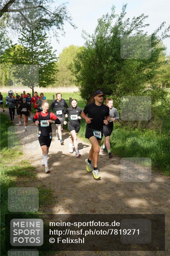 04.05.2025 - 8. Wedeler Halbmarathon Felixshl http://msf.ph/oto/7819271 04.05.2025 10:01:42 Laufen 455, 985, 33, 393, 854 meine-sportfotos.de