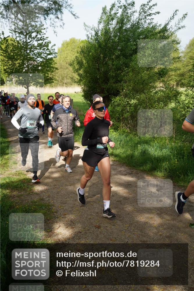 04.05.2025 - 8. Wedeler Halbmarathon Felixshl http://msf.ph/oto/7819284 04.05.2025 10:01:45 Laufen 301 meine-sportfotos.de