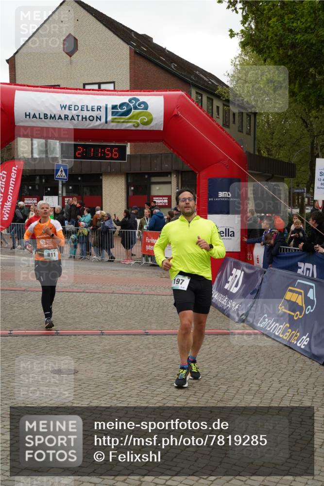 04.05.2025 - 8. Wedeler Halbmarathon Felixshl http://msf.ph/oto/7819285 04.05.2025 12:11:54 Ziel 197, 811, 819 meine-sportfotos.de