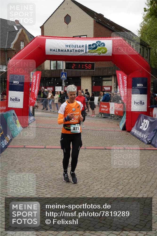 04.05.2025 - 8. Wedeler Halbmarathon Felixshl http://msf.ph/oto/7819289 04.05.2025 12:11:56 Ziel 197, 811, 819 meine-sportfotos.de