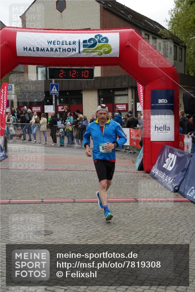 04.05.2025 - 8. Wedeler Halbmarathon Felixshl http://msf.ph/oto/7819308 04.05.2025 12:12:08 Ziel 517 meine-sportfotos.de