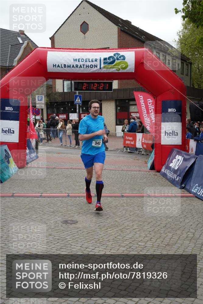 04.05.2025 - 8. Wedeler Halbmarathon Felixshl http://msf.ph/oto/7819326 04.05.2025 12:12:19 Ziel 342 meine-sportfotos.de