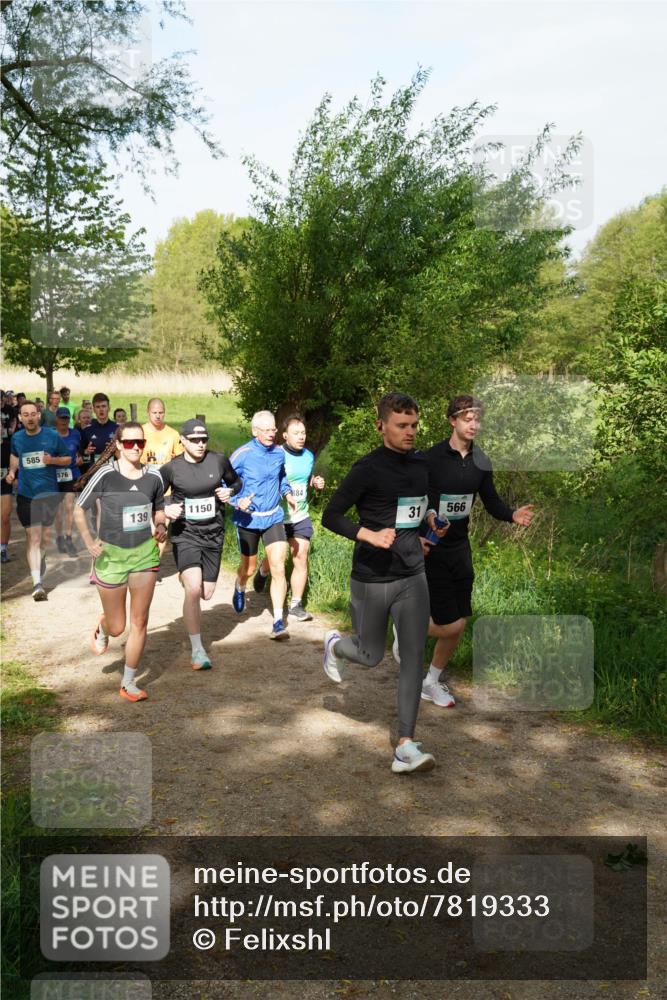 04.05.2025 - 8. Wedeler Halbmarathon Felixshl http://msf.ph/oto/7819333 04.05.2025 10:01:51 Laufen 585, 576, 884, 1150, 139, 31, 566 meine-sportfotos.de