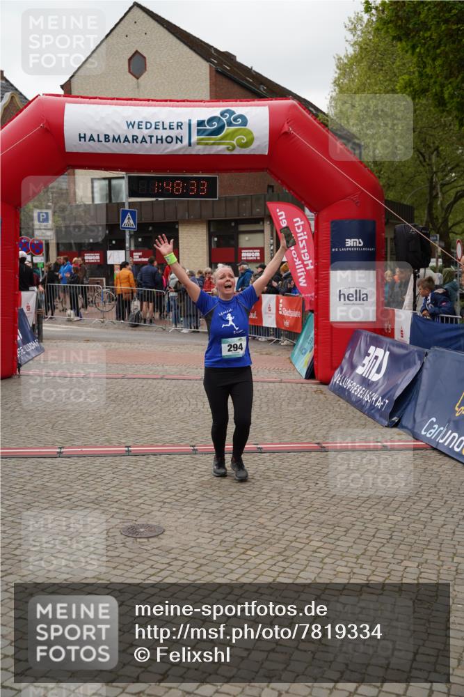 04.05.2025 - 8. Wedeler Halbmarathon Felixshl http://msf.ph/oto/7819334 04.05.2025 11:48:31 Ziel 294, 668 meine-sportfotos.de