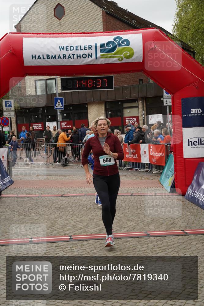 04.05.2025 - 8. Wedeler Halbmarathon Felixshl http://msf.ph/oto/7819340 04.05.2025 11:48:35 Ziel 294, 312, 668 meine-sportfotos.de
