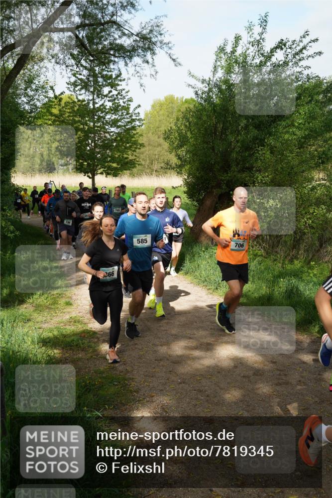 04.05.2025 - 8. Wedeler Halbmarathon Felixshl http://msf.ph/oto/7819345 04.05.2025 10:01:52 Laufen 198, 68, 366, 745, 585, 706 meine-sportfotos.de