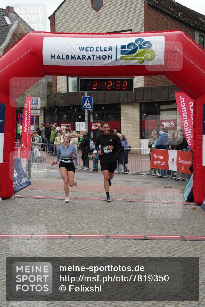 04.05.2025 - 8. Wedeler Halbmarathon Felixshl http://msf.ph/oto/7819350 04.05.2025 12:12:30 Ziel 110, 111 meine-sportfotos.de