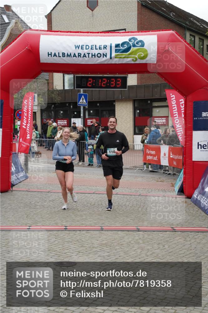 04.05.2025 - 8. Wedeler Halbmarathon Felixshl http://msf.ph/oto/7819358 04.05.2025 12:12:31 Ziel 110, 111 meine-sportfotos.de