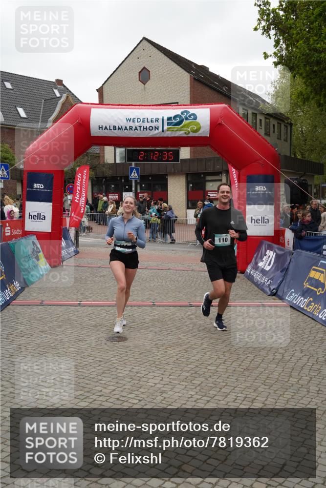 04.05.2025 - 8. Wedeler Halbmarathon Felixshl http://msf.ph/oto/7819362 04.05.2025 12:12:33 Ziel 110, 111 meine-sportfotos.de