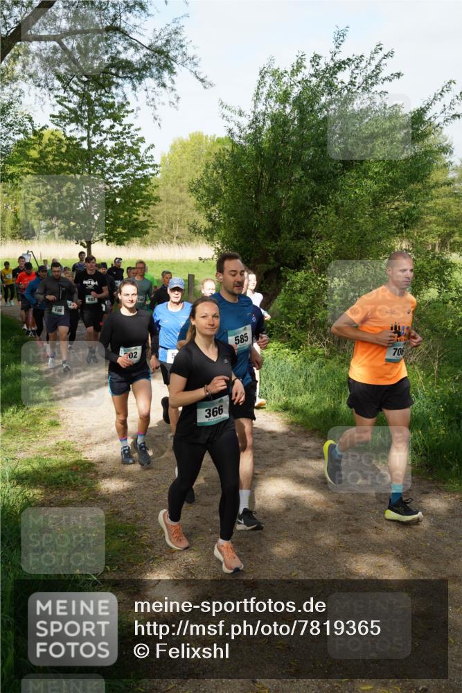 04.05.2025 - 8. Wedeler Halbmarathon Felixshl http://msf.ph/oto/7819365 04.05.2025 10:01:53 Laufen 198, 38, 683, 02, 585, 366, 706 meine-sportfotos.de