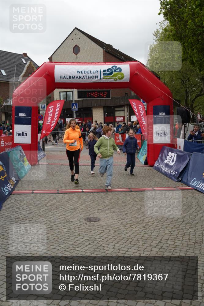 04.05.2025 - 8. Wedeler Halbmarathon Felixshl http://msf.ph/oto/7819367 04.05.2025 11:48:40 Ziel 312, 540, 668 meine-sportfotos.de