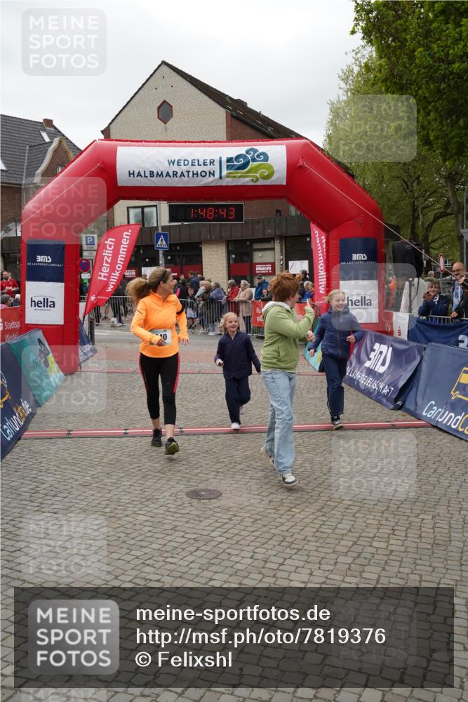 04.05.2025 - 8. Wedeler Halbmarathon Felixshl http://msf.ph/oto/7819376 04.05.2025 11:48:41 Ziel 312, 540 meine-sportfotos.de