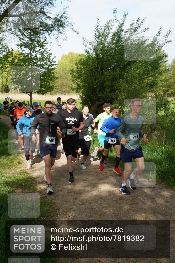 04.05.2025 - 8. Wedeler Halbmarathon Felixshl http://msf.ph/oto/7819382 04.05.2025 10:01:55 Laufen 198, 685, 539, 264, 745 meine-sportfotos.de