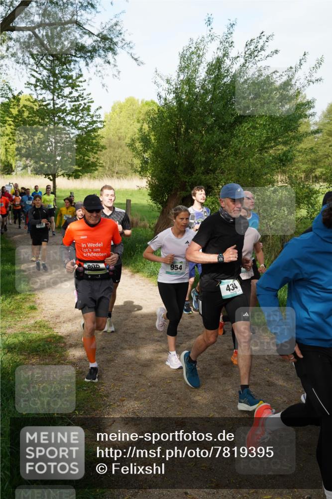 04.05.2025 - 8. Wedeler Halbmarathon Felixshl http://msf.ph/oto/7819395 04.05.2025 10:01:57 Laufen 800, 954, 434 meine-sportfotos.de