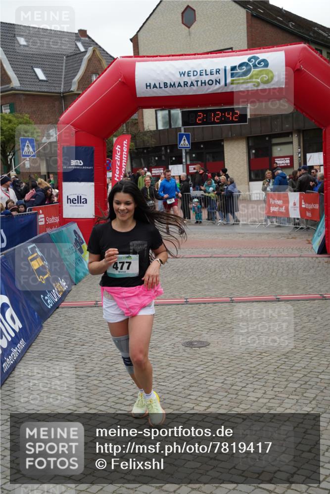 04.05.2025 - 8. Wedeler Halbmarathon Felixshl http://msf.ph/oto/7819417 04.05.2025 12:12:40 Ziel 183, 205, 477 meine-sportfotos.de