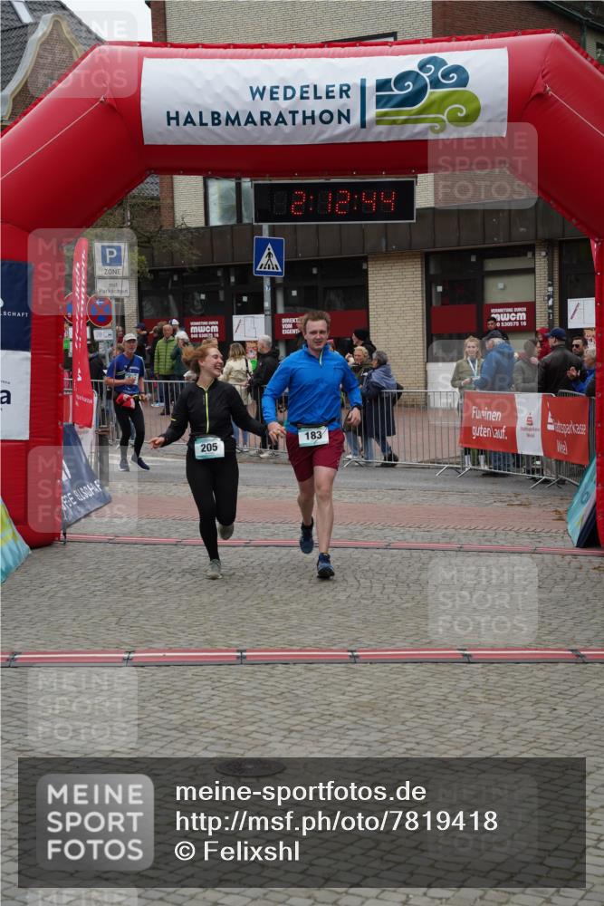 04.05.2025 - 8. Wedeler Halbmarathon Felixshl http://msf.ph/oto/7819418 04.05.2025 12:12:42 Ziel 183, 205, 477 meine-sportfotos.de