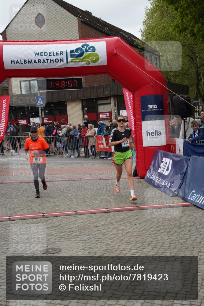 04.05.2025 - 8. Wedeler Halbmarathon Felixshl http://msf.ph/oto/7819423 04.05.2025 11:48:55 Ziel 139, 710, 912 meine-sportfotos.de