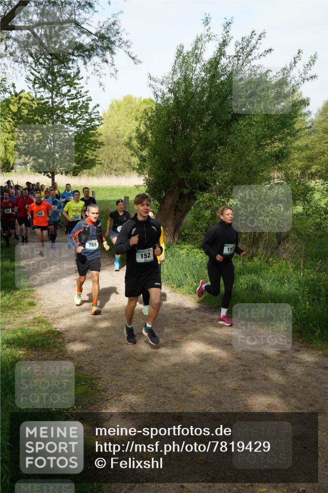 04.05.2025 - 8. Wedeler Halbmarathon Felixshl http://msf.ph/oto/7819429 04.05.2025 10:02:00 Laufen 935, 765, 152, 151 meine-sportfotos.de