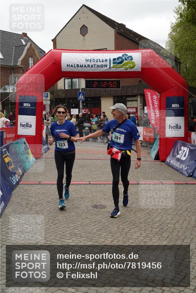 04.05.2025 - 8. Wedeler Halbmarathon Felixshl http://msf.ph/oto/7819456 04.05.2025 12:12:48 Ziel 183, 205, 223, 261 meine-sportfotos.de