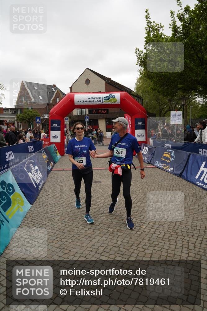 04.05.2025 - 8. Wedeler Halbmarathon Felixshl http://msf.ph/oto/7819461 04.05.2025 12:12:49 Ziel 223, 261 meine-sportfotos.de