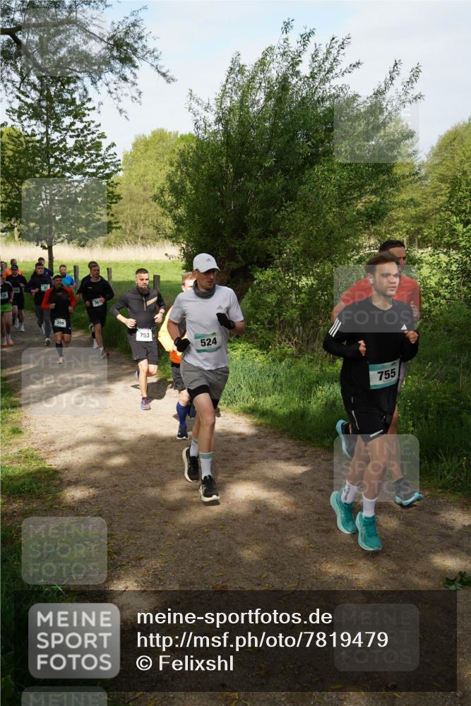 04.05.2025 - 8. Wedeler Halbmarathon Felixshl http://msf.ph/oto/7819479 04.05.2025 10:01:47 Laufen 139, 31, 299, 367, 753, 524, 755 meine-sportfotos.de