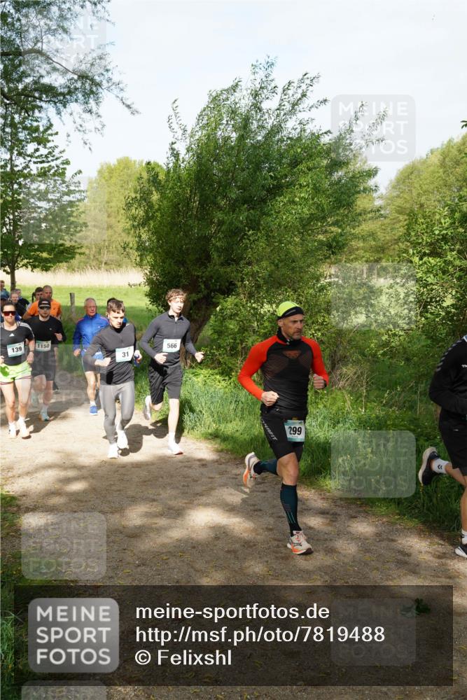 04.05.2025 - 8. Wedeler Halbmarathon Felixshl http://msf.ph/oto/7819488 04.05.2025 10:01:50 Laufen 139, 1150, 31, 566, 299 meine-sportfotos.de