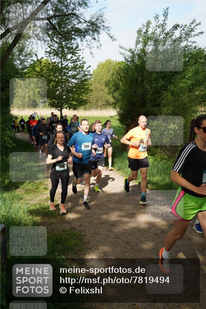 04.05.2025 - 8. Wedeler Halbmarathon Felixshl http://msf.ph/oto/7819494 04.05.2025 10:01:52 Laufen 198, 366, 745, 585, 706, 761 meine-sportfotos.de