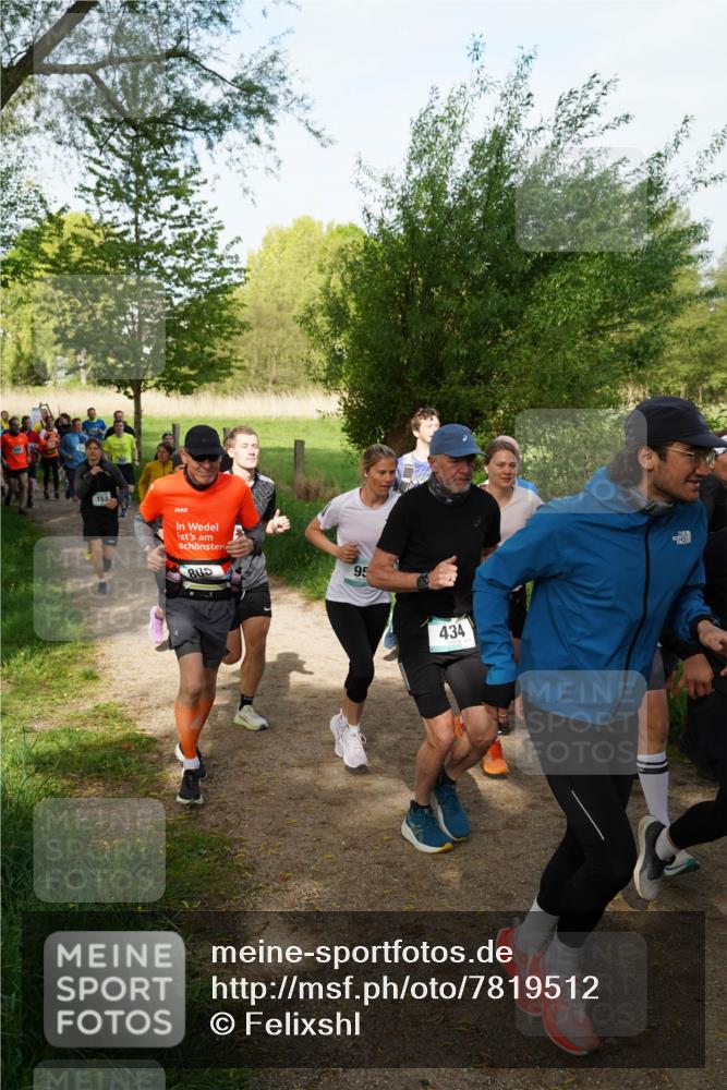 04.05.2025 - 8. Wedeler Halbmarathon Felixshl http://msf.ph/oto/7819512 04.05.2025 10:01:57 Laufen 152, 865, 95, 434 meine-sportfotos.de