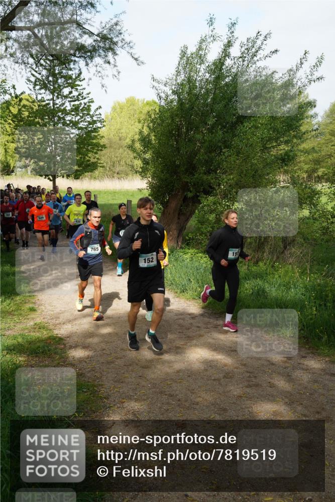 04.05.2025 - 8. Wedeler Halbmarathon Felixshl http://msf.ph/oto/7819519 04.05.2025 10:02:00 Laufen 935, 765, 152, 151 meine-sportfotos.de