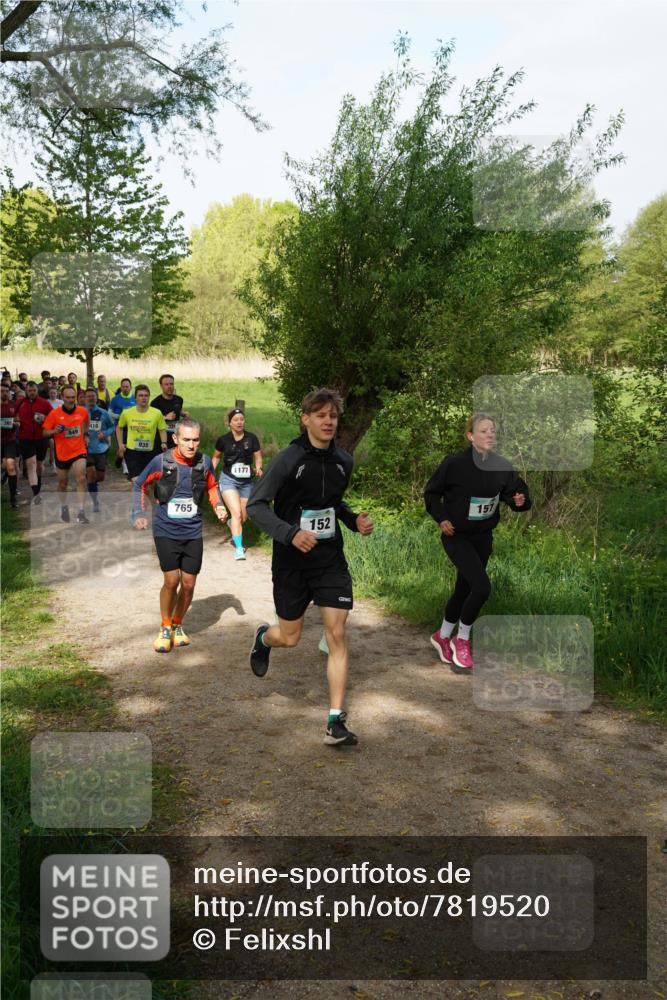 04.05.2025 - 8. Wedeler Halbmarathon Felixshl http://msf.ph/oto/7819520 04.05.2025 10:02:00 Laufen 949, 415, 935, 765, 1177, 152, 157 meine-sportfotos.de