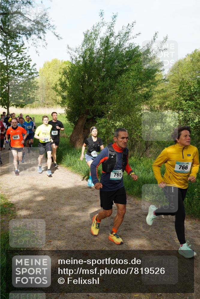 04.05.2025 - 8. Wedeler Halbmarathon Felixshl http://msf.ph/oto/7819526 04.05.2025 10:02:01 Laufen 949, 935, 325, 1171, 765, 766 meine-sportfotos.de